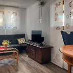 公寓式酒店 Beautiful For Two With A Pool