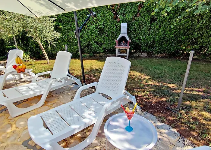 Beautiful For Two With A Pool Aparthotel Rovinjsko Selo