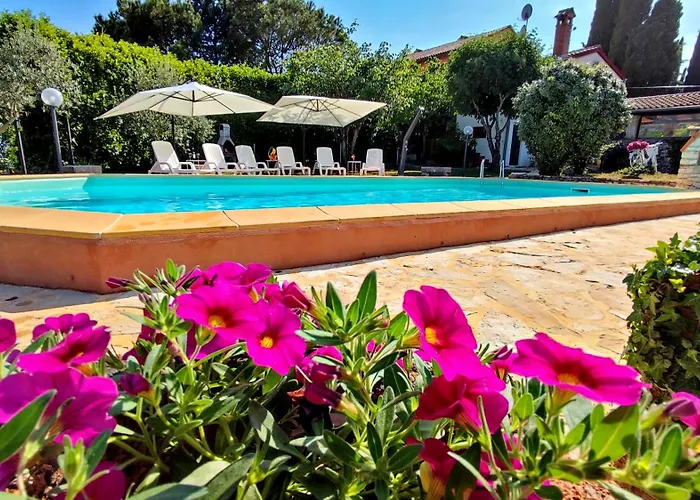Beautiful For Two With A Pool