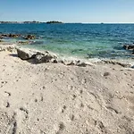 Beautiful For Two With A Pool 3*