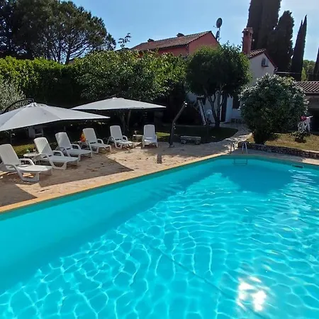 Beautiful For Two With A Pool 3*