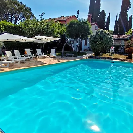 Beautiful For Two With A Pool Aparthotel Rovinjsko Selo
