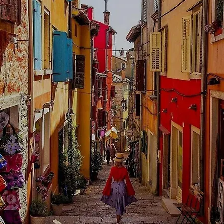 Beautiful For Two With A Pool 3*