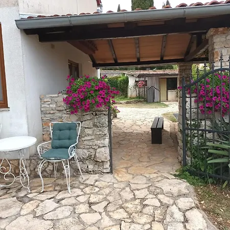 Beautiful For Two With A Pool Aparthotel Rovinjsko Selo
